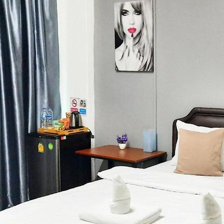 Ada Apartment - อาดา อพาร์ทเมนท์ Bangkok Eksteriør billede